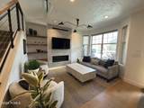 5975 Fox Pointe Circle - Photo 4