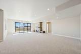1021 Vissen Way - Photo 14