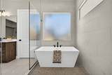 174 620 W - Photo 35