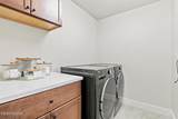 329 1980 N - Photo 57