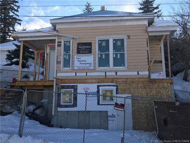 911 Empire Avenue - Photo 1