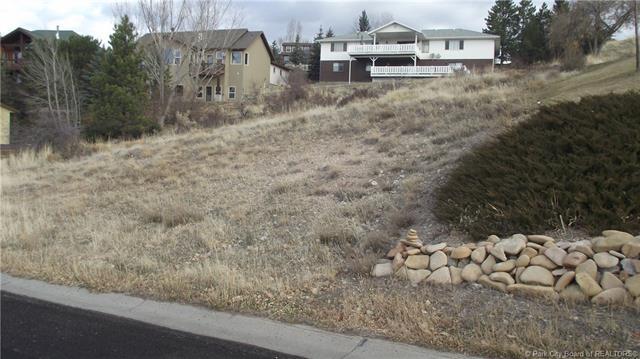 661 Valley Drive - Photo 1