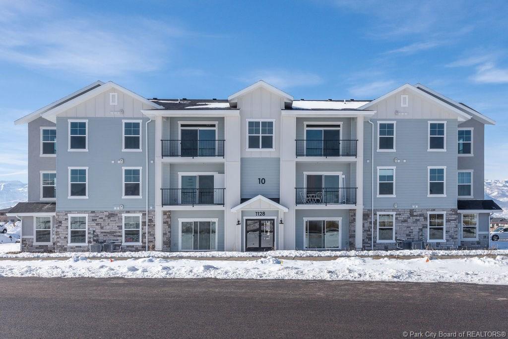 1128 820 East - Photo 1