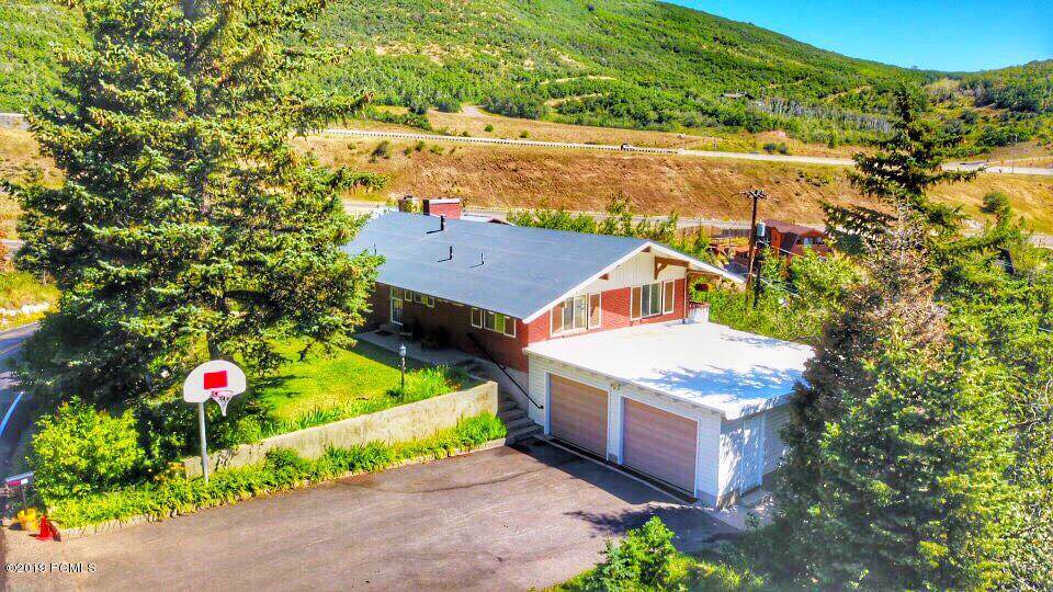 125 Parkview Drive - Photo 1