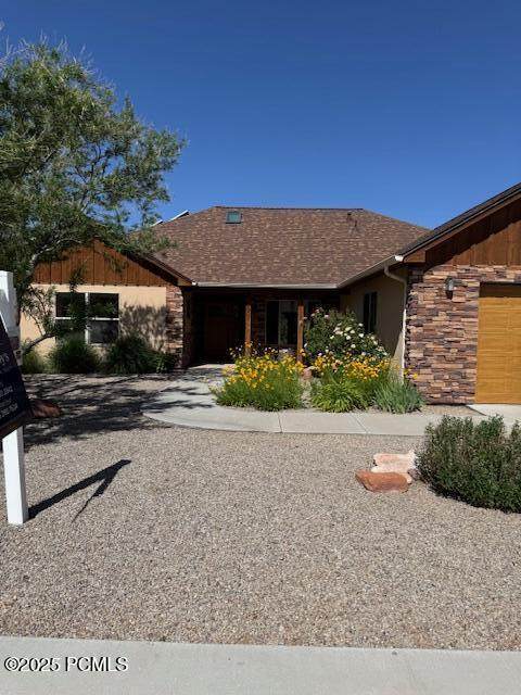 827 Palisade Drive - Photo 1