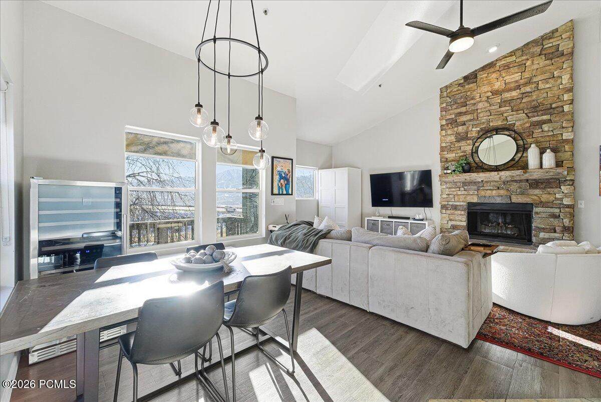 333 Keetly Station Circle - Photo 1