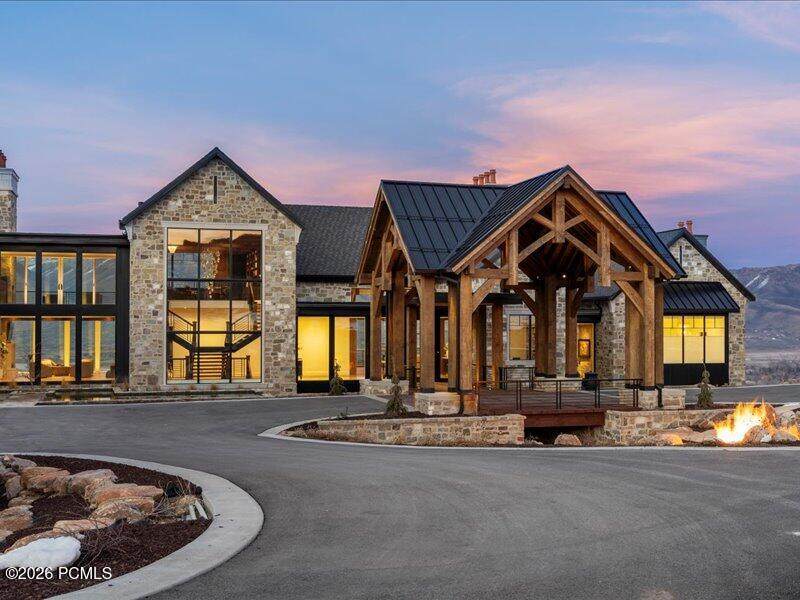 https://bt-photos.global.ssl.fastly.net/parkcity/orig_boomver_1_12600581-2.jpg