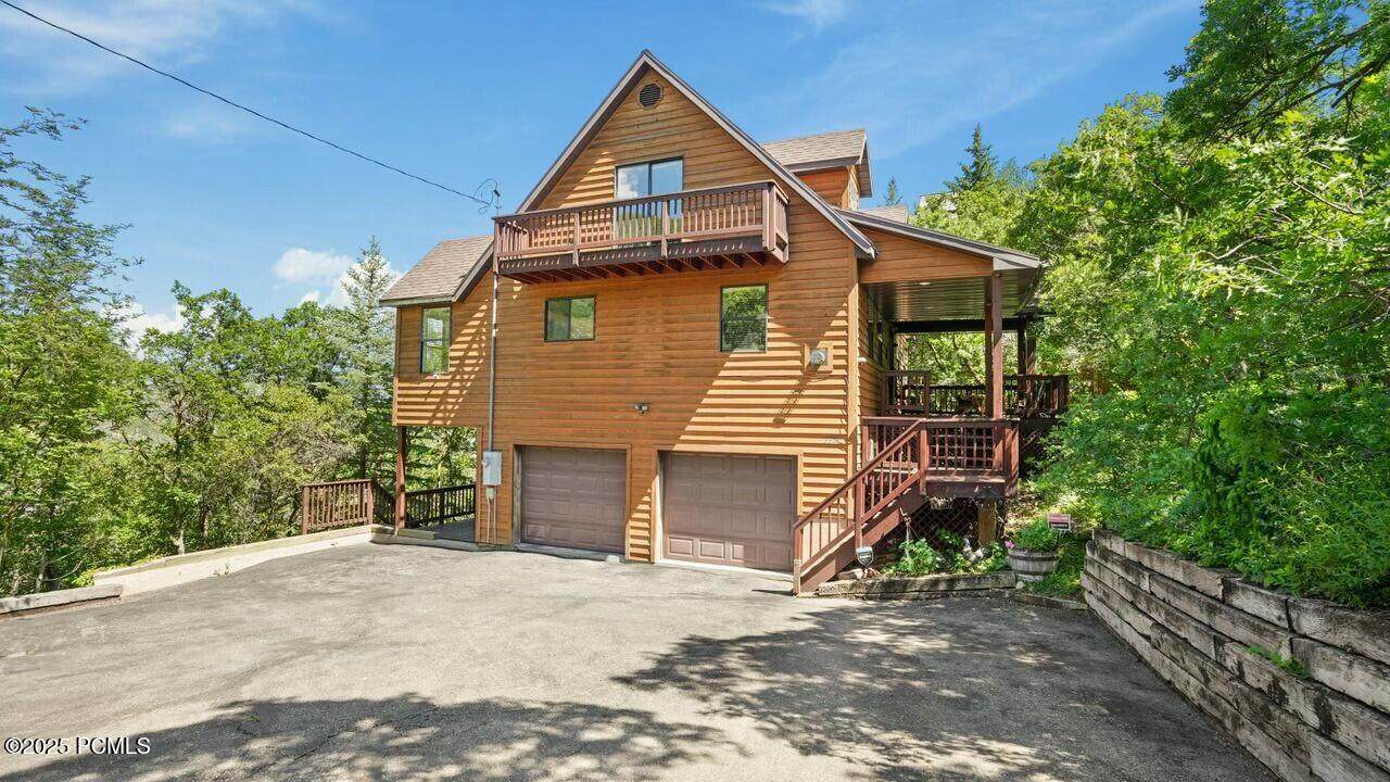 https://bt-photos.global.ssl.fastly.net/parkcity/orig_boomver_1_12601087-2.jpg