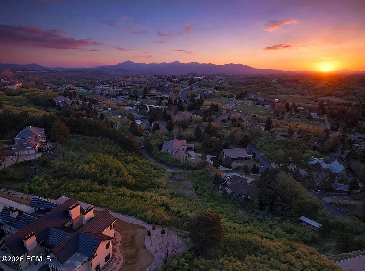 https://bt-photos.global.ssl.fastly.net/parkcity/orig_boomver_1_12601088-2.jpg