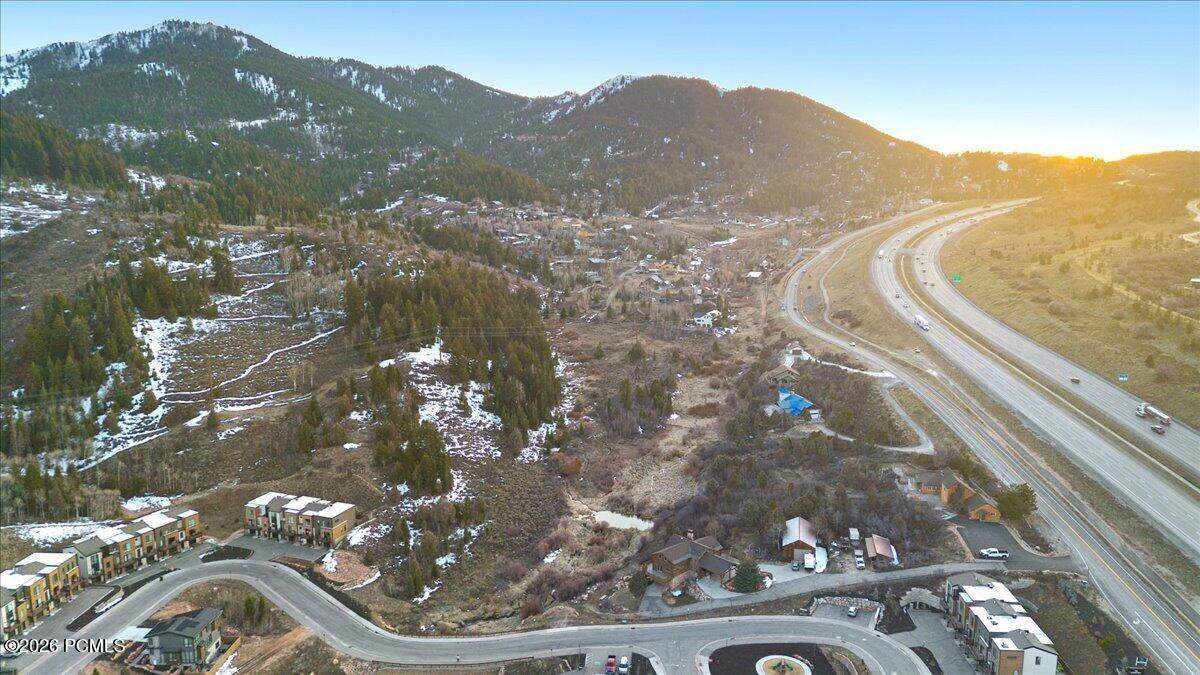 https://bt-photos.global.ssl.fastly.net/parkcity/orig_boomver_1_12601125-2.jpg