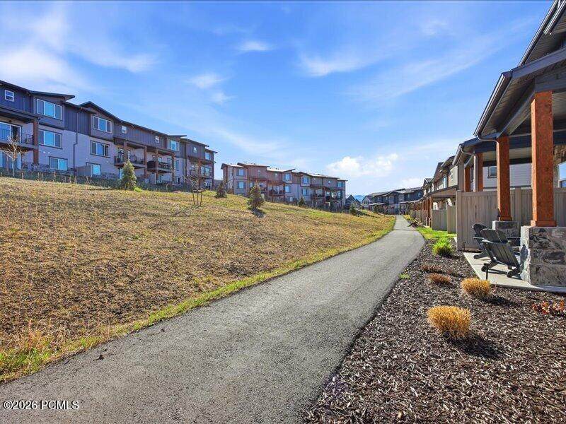 https://bt-photos.global.ssl.fastly.net/parkcity/orig_boomver_1_12601336-2.jpg