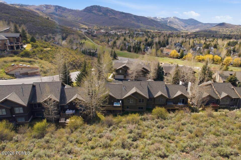 https://bt-photos.global.ssl.fastly.net/parkcity/orig_boomver_1_12601492-2.jpg