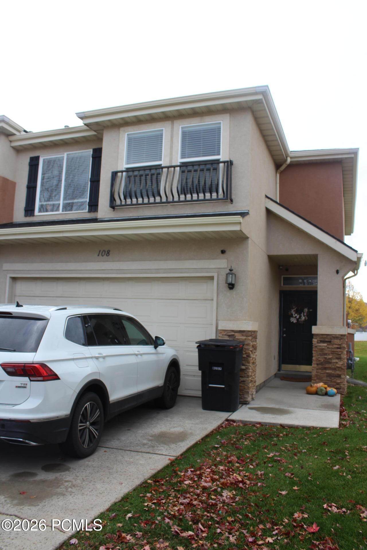 211 Greenfield Circle - Photo 1