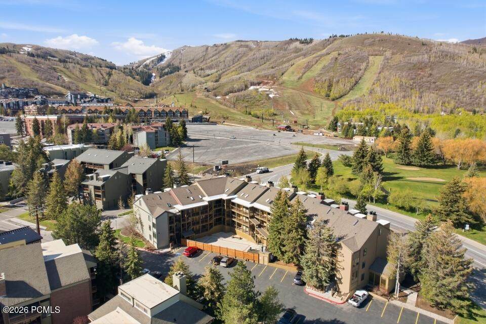 https://bt-photos.global.ssl.fastly.net/parkcity/orig_boomver_1_12601735-2.jpg