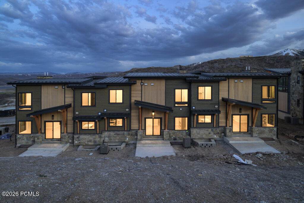 https://bt-photos.global.ssl.fastly.net/parkcity/orig_boomver_1_12601894-2.jpg