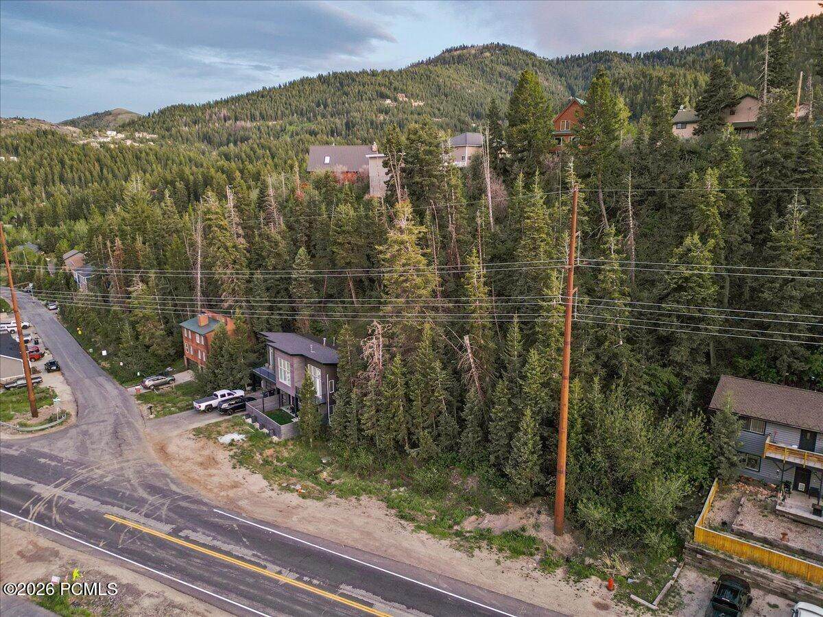https://bt-photos.global.ssl.fastly.net/parkcity/orig_boomver_1_12602030-2.jpg