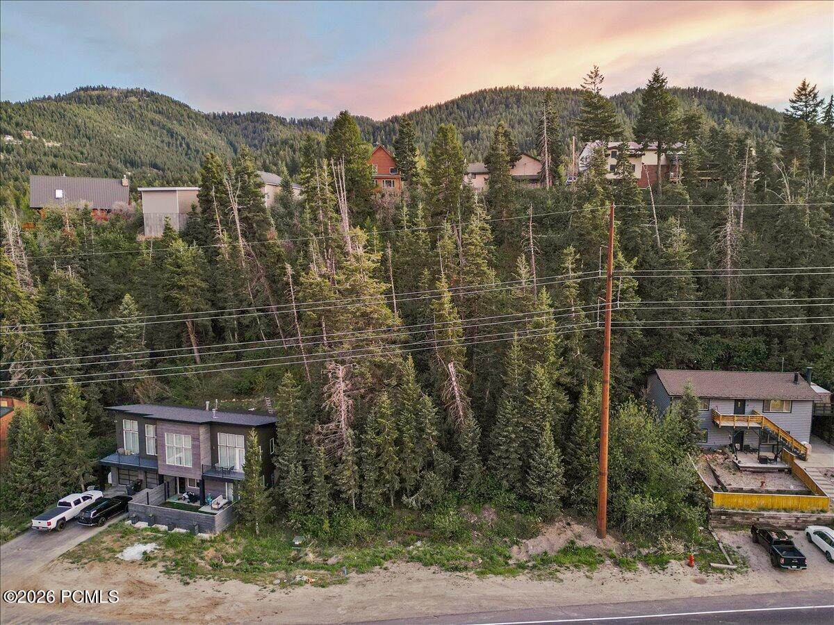 https://bt-photos.global.ssl.fastly.net/parkcity/orig_boomver_1_12602030-2.jpg