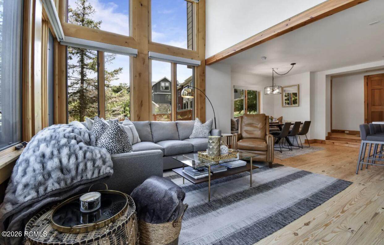 https://bt-photos.global.ssl.fastly.net/parkcity/orig_boomver_1_12602068-2.jpg