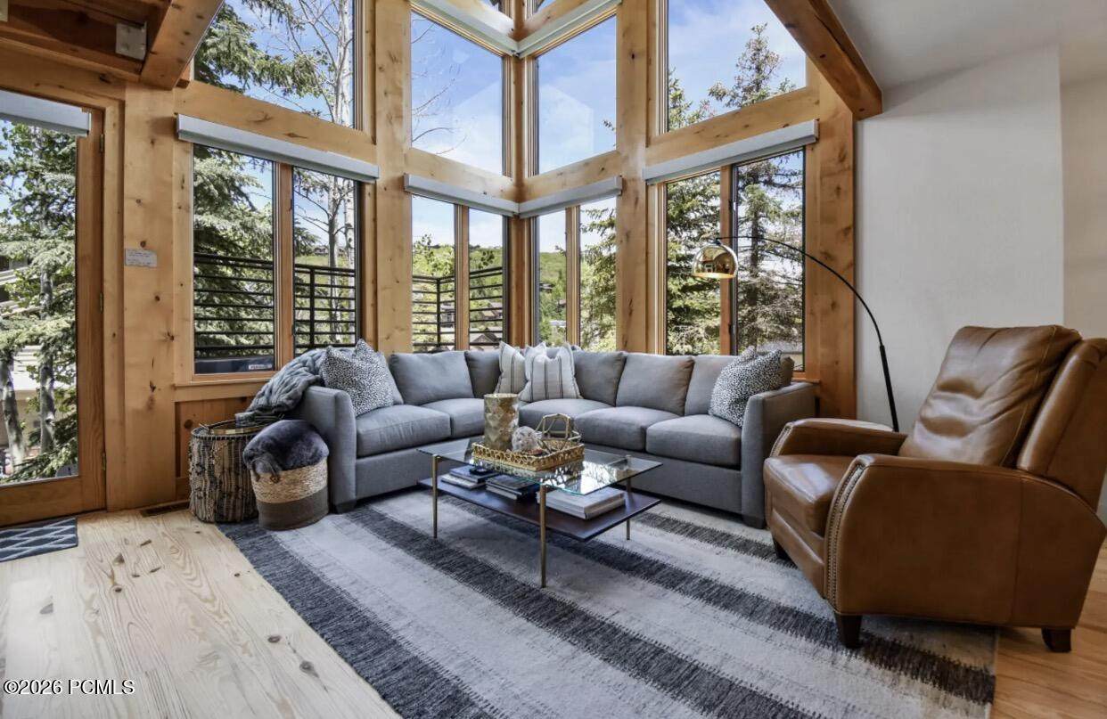 https://bt-photos.global.ssl.fastly.net/parkcity/orig_boomver_1_12602068-2.jpg