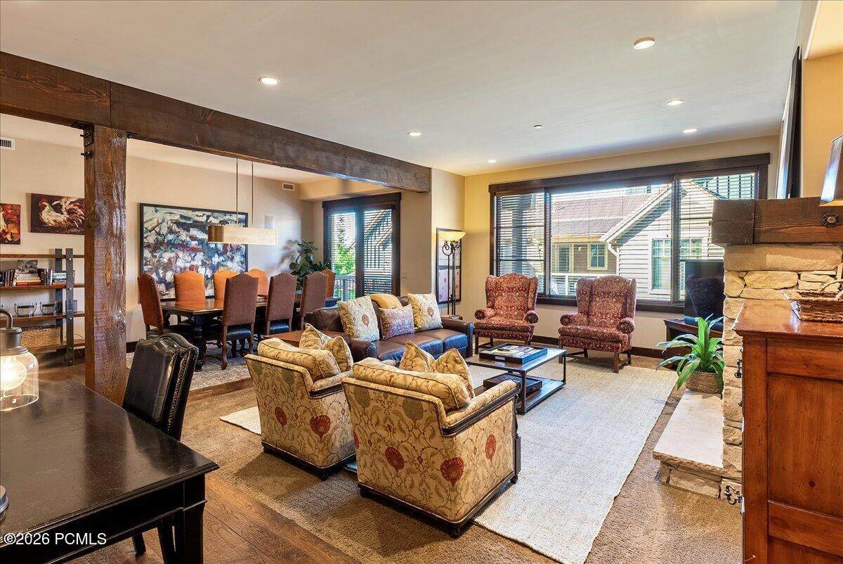 https://bt-photos.global.ssl.fastly.net/parkcity/orig_boomver_1_12602197-2.jpg