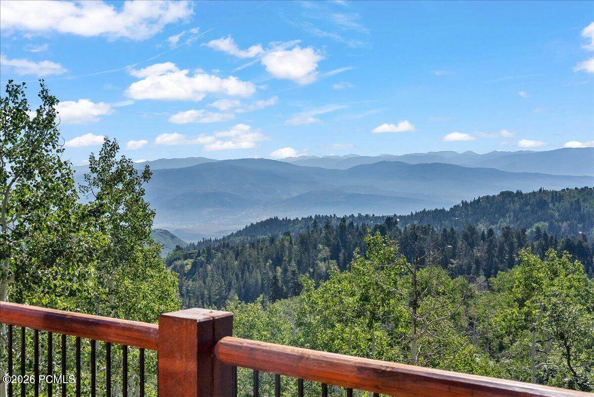 https://bt-photos.global.ssl.fastly.net/parkcity/orig_boomver_1_12602264-2.jpg