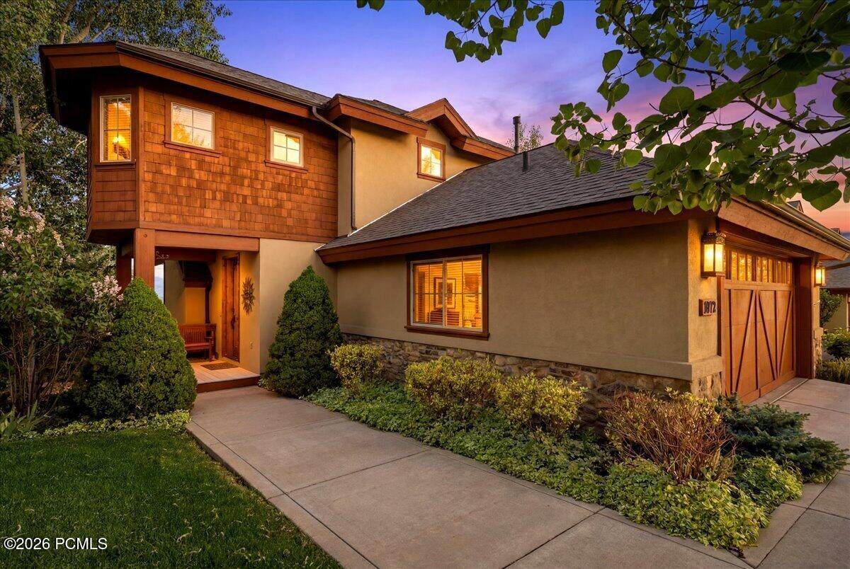 1072 Turnberry Court - Photo 1
