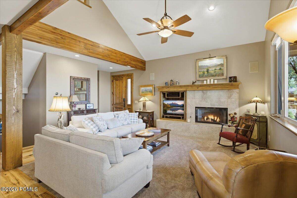 https://bt-photos.global.ssl.fastly.net/parkcity/orig_boomver_1_12602367-2.jpg