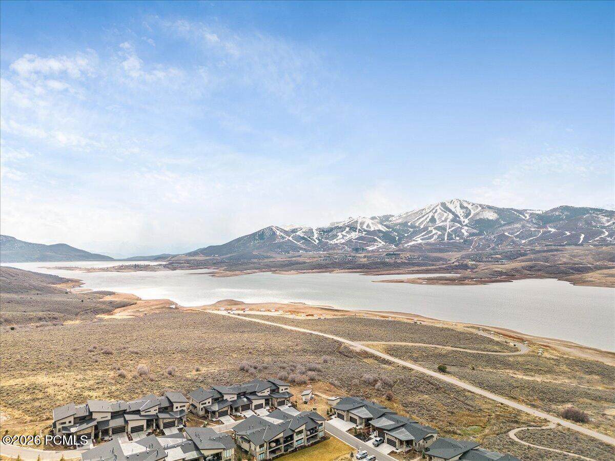 https://bt-photos.global.ssl.fastly.net/parkcity/orig_boomver_1_12602397-2.jpg