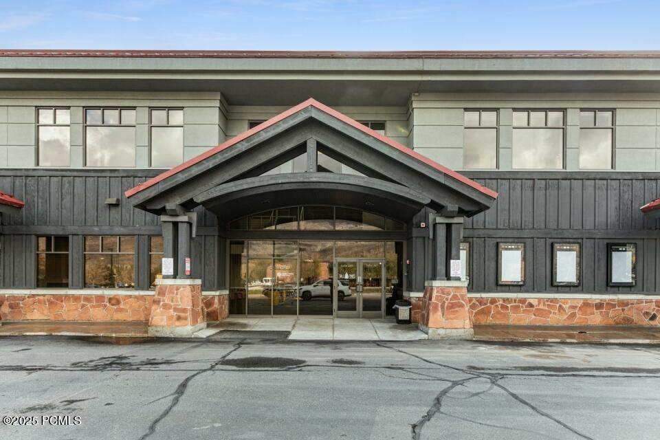 https://bt-photos.global.ssl.fastly.net/parkcity/orig_boomver_1_12602420-2.jpg