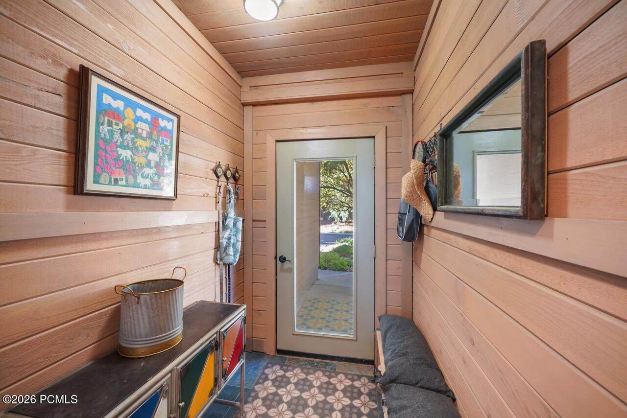 https://bt-photos.global.ssl.fastly.net/parkcity/orig_boomver_1_12602720-2.jpg