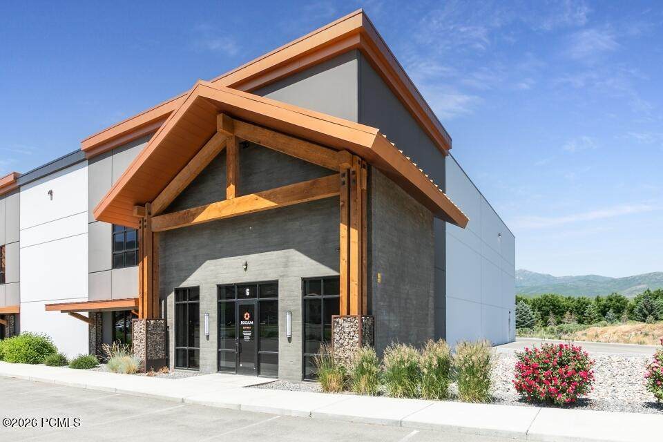 https://bt-photos.global.ssl.fastly.net/parkcity/orig_boomver_1_12602881-2.jpg