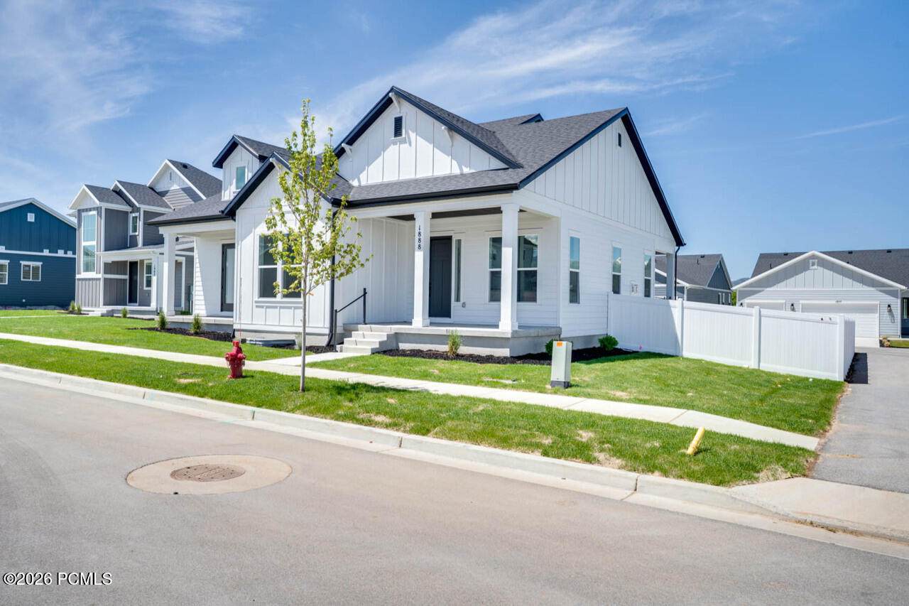 https://bt-photos.global.ssl.fastly.net/parkcity/orig_boomver_1_12602970-2.jpg
