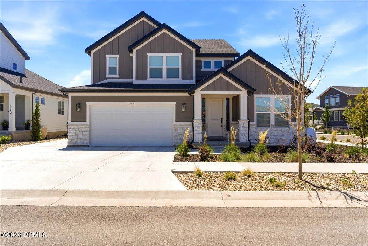 1352 Snowberry Circle - Photo 1