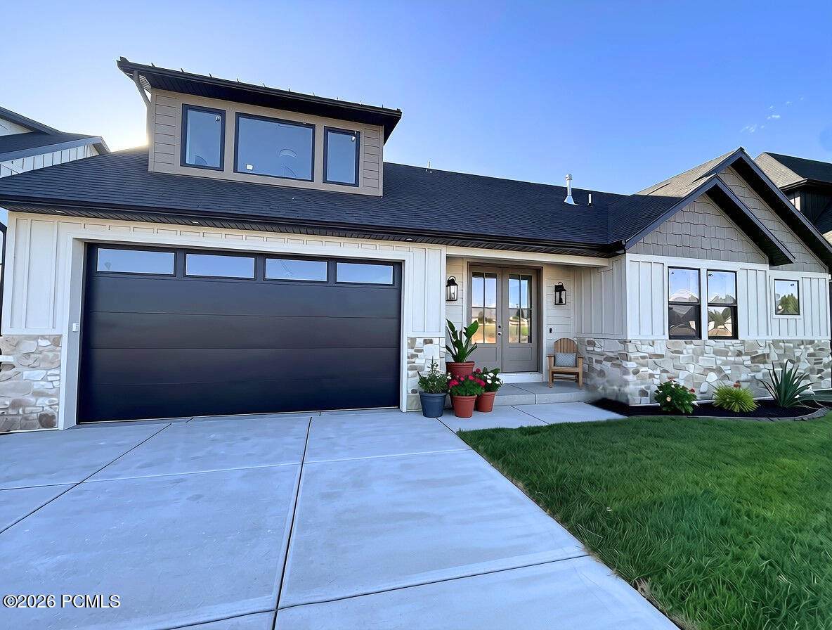 1154 Lauren Lane - Photo 1