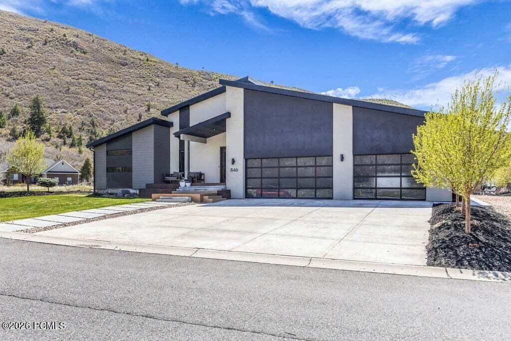 https://bt-photos.global.ssl.fastly.net/parkcity/orig_boomver_1_12603367-2.jpg