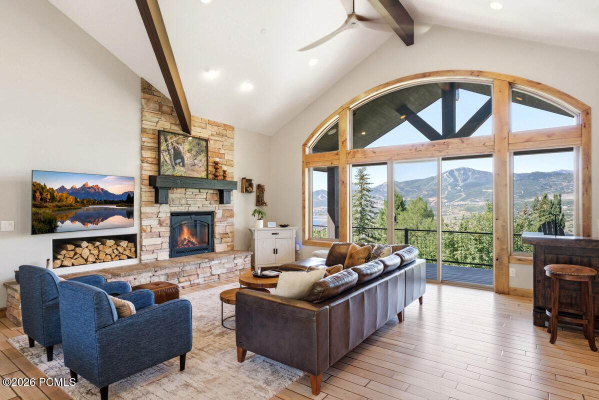https://bt-photos.global.ssl.fastly.net/parkcity/orig_boomver_1_12603417-2.jpg