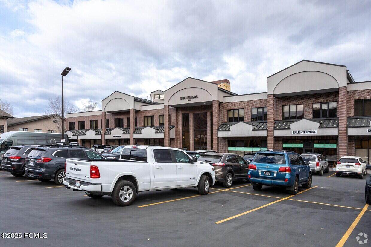 https://bt-photos.global.ssl.fastly.net/parkcity/orig_boomver_1_12604016-2.jpg