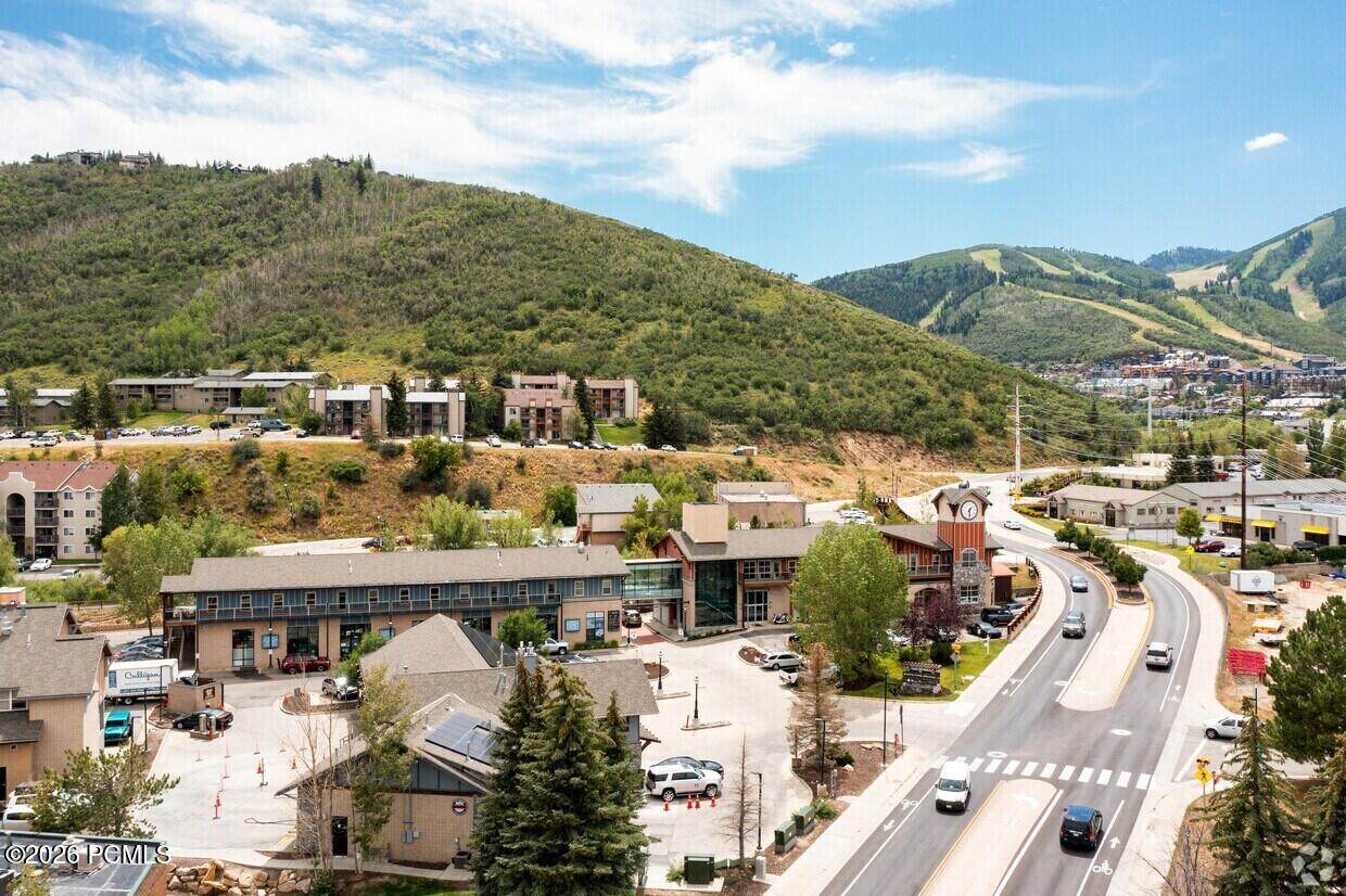 https://bt-photos.global.ssl.fastly.net/parkcity/orig_boomver_1_12604023-2.jpg