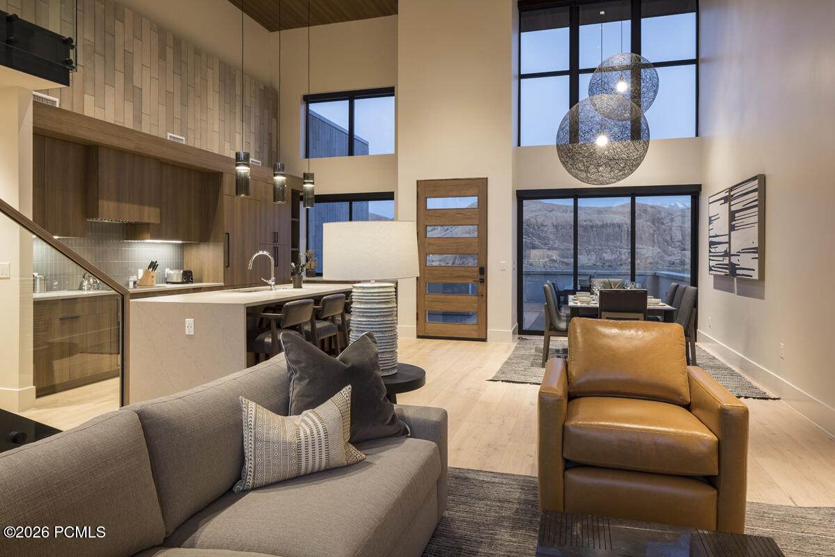 https://bt-photos.global.ssl.fastly.net/parkcity/orig_boomver_1_12604025-2.jpg