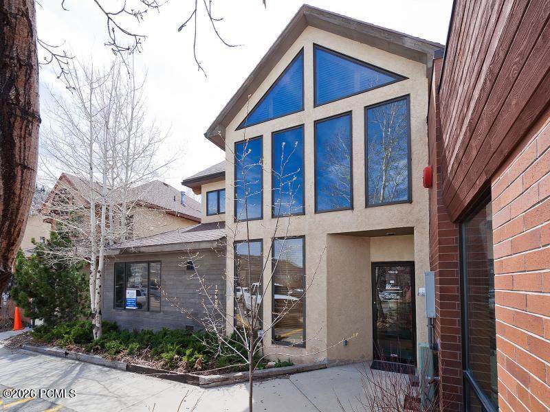 https://bt-photos.global.ssl.fastly.net/parkcity/orig_boomver_1_12604029-2.jpg