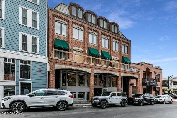 613 Main Street - Photo 1