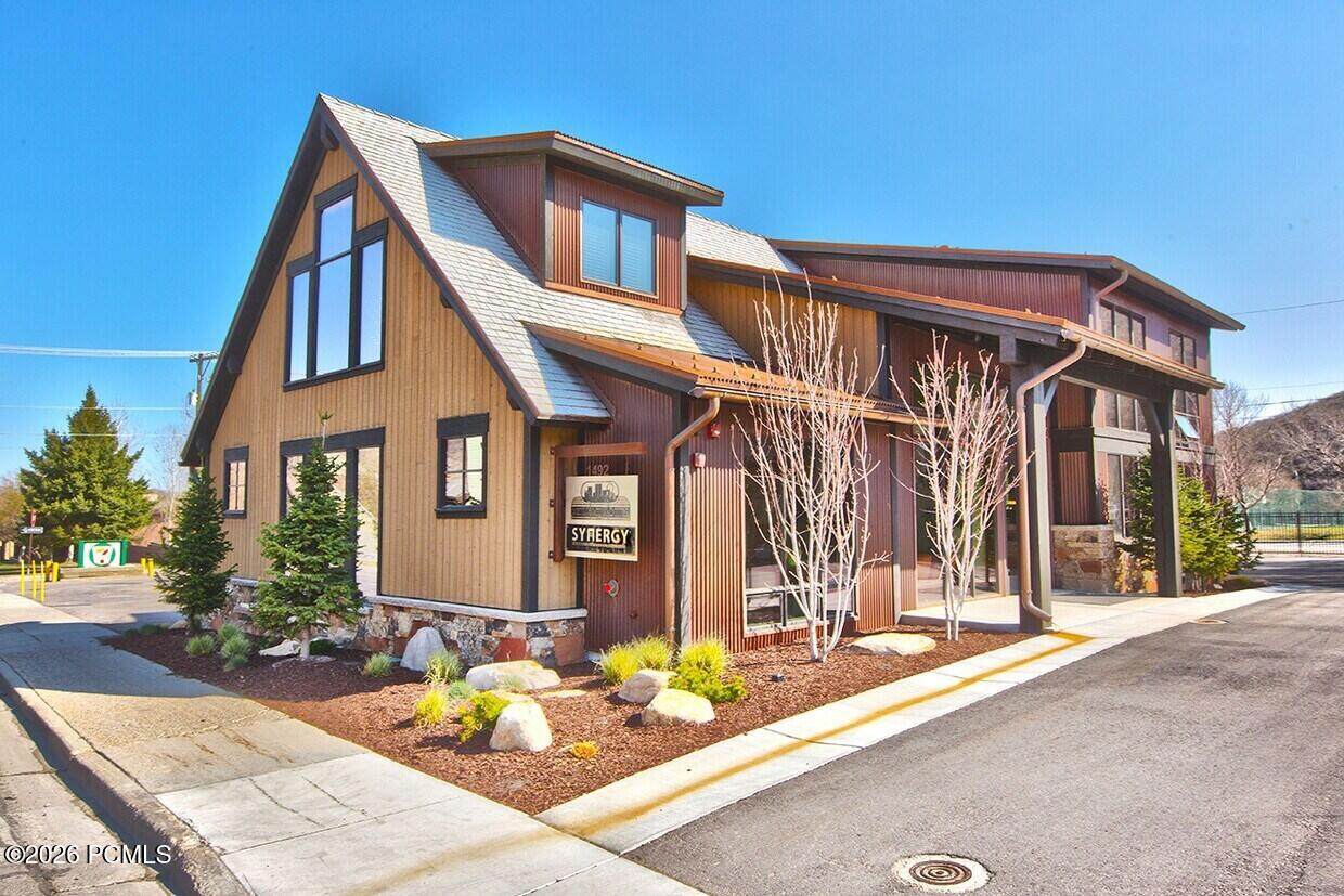https://bt-photos.global.ssl.fastly.net/parkcity/orig_boomver_1_12604227-2.jpg
