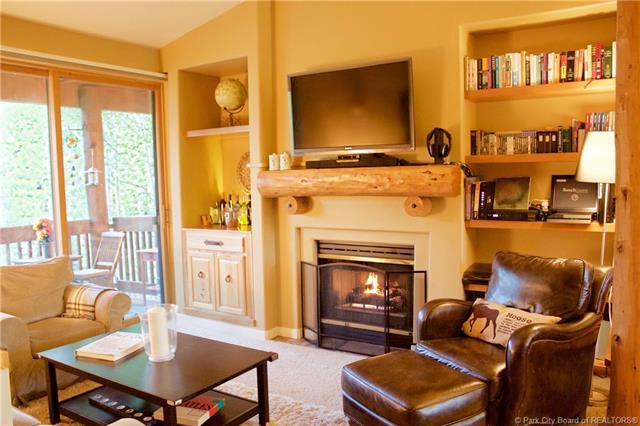 1600 Pinebrook Blvd - Photo 1