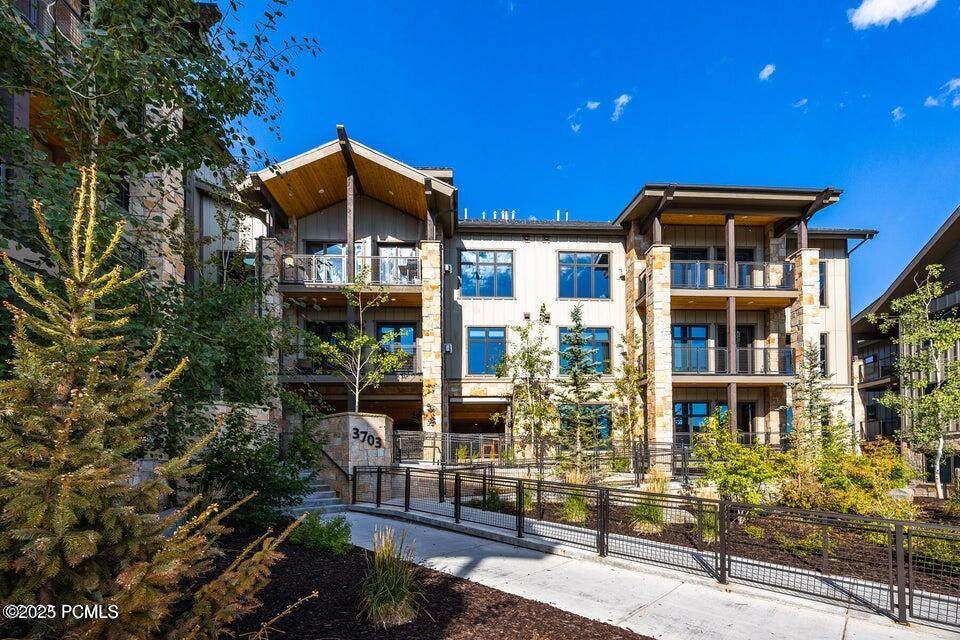 https://bt-photos.global.ssl.fastly.net/parkcity/orig_boomver_2_12502698-2.jpg