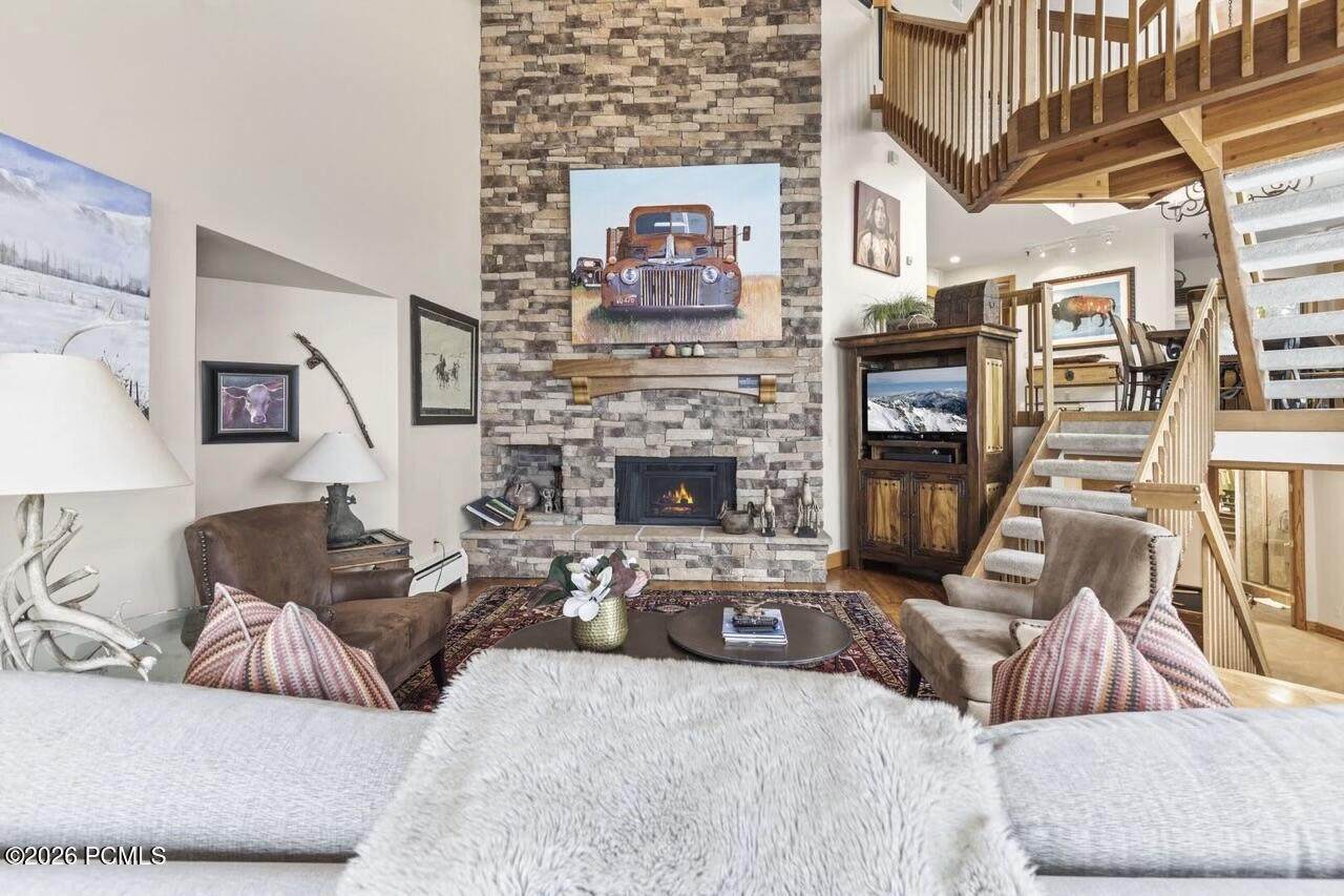https://bt-photos.global.ssl.fastly.net/parkcity/orig_boomver_1_12503123-2.jpg
