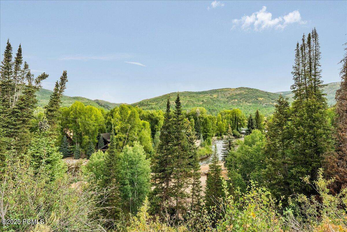 https://bt-photos.global.ssl.fastly.net/parkcity/orig_boomver_2_12503710-2.jpg