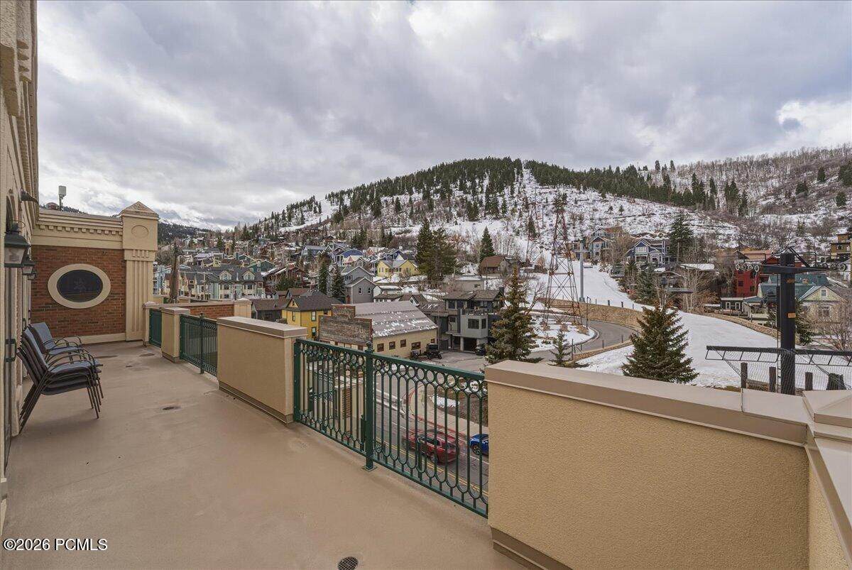 https://bt-photos.global.ssl.fastly.net/parkcity/orig_boomver_4_12600070-2.jpg