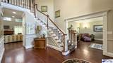 2512 Ascot Dr - Photo 2
