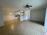 711 Coventry Ln. Apt. B1 - Photo 3