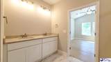 1020 Wessex - Photo 18